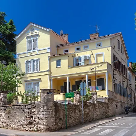 Aleksandra بولا